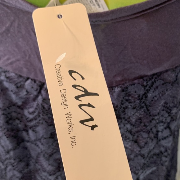 CDW CREATIVE DESIGN WORKS Top NWT - Picture 11 of 12